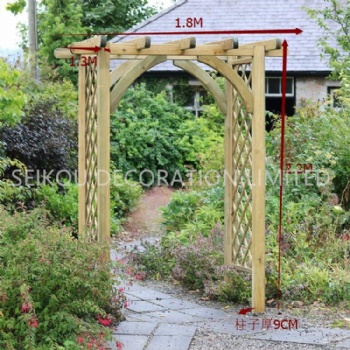 花园木制装饰拱门